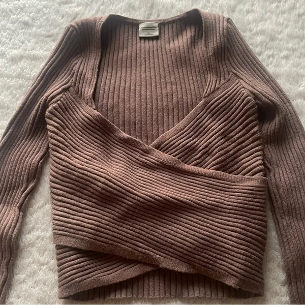 Abercrombie & Fitch LuxeLoft Slim Wrap Sweater - Image 4