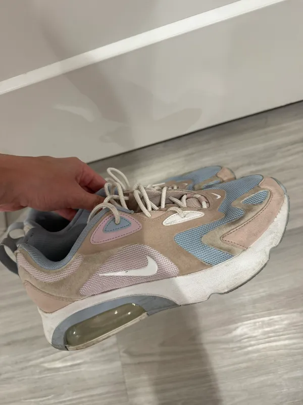 Nike Air Shoes - Image 3