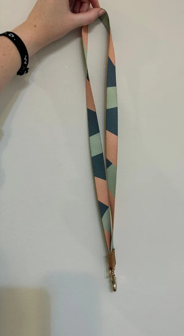 Thread Wallets Lanyard - Image 2