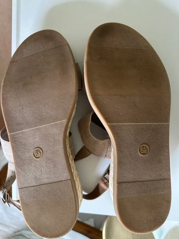 Universal Threads women’s sandals - Image 7