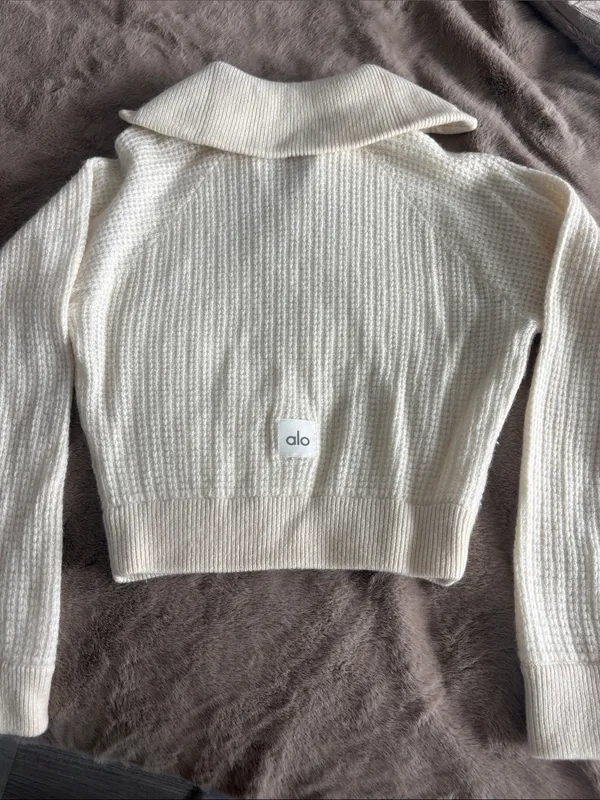 Alo cashmere quarter zip size small - Image 3