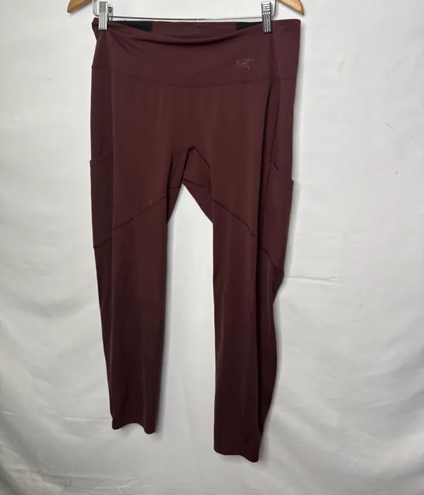 Arc’teryx brown pull on workout leggings with pockets on both sides sz Lg - Image 3