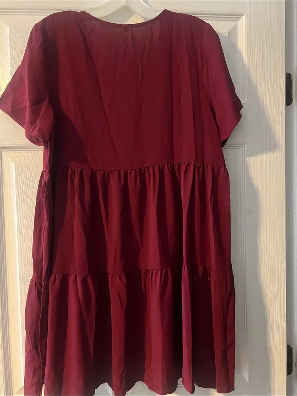 Women’s V-Neck Tiered Dress in Burgundy - Image 5