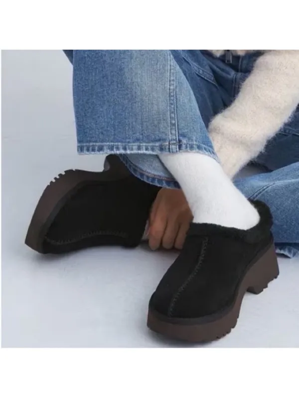 UGG New Heights Platform Cozy Clog Slippers Black Shearling Lined Women’s 9 - Image 2