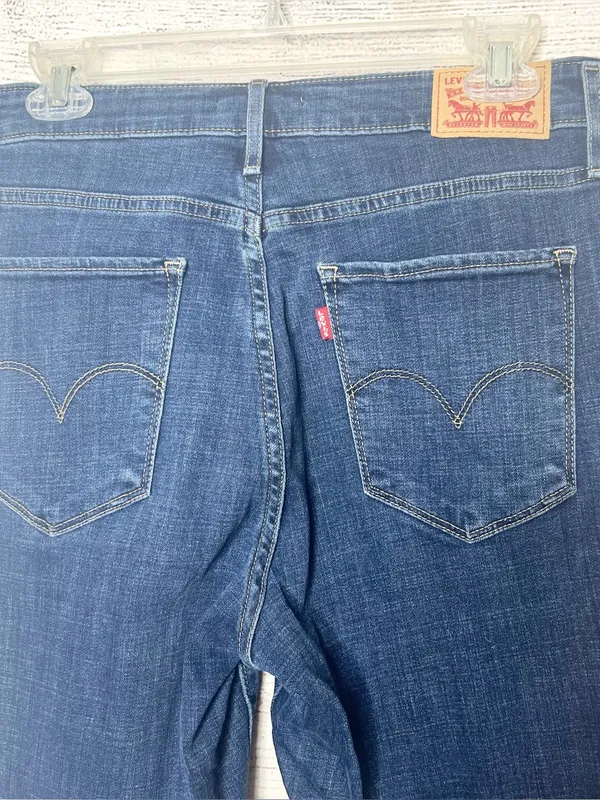Levi's 725 High-Rise Bootcut Jeans Size 30 - Image 8
