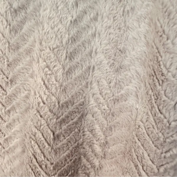 Fever Fuzzy‎ Faux Fur Coat Women's Medium Light Gray Button Neck Closure Lined - Image 6