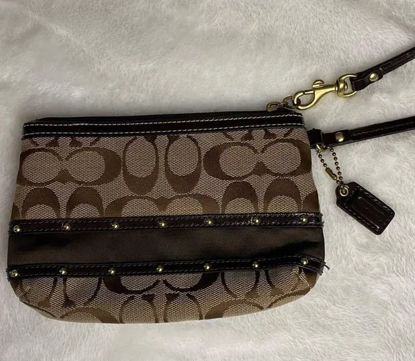 Coach Change Purse, wristlet. Pre owned - Image 2