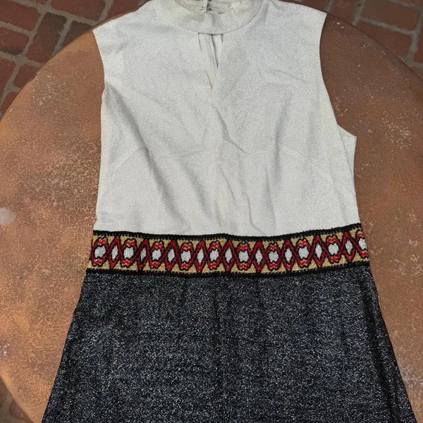 American Vintage 1970s Mod Vintage Sparkly LAME Maxi Peek A Boo hostess dress sz L / ptp 18, length 57 - Image 6