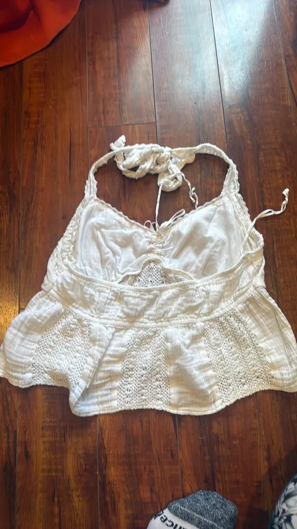 White halter  - Image 4