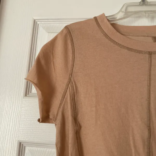PacSun NWT Raw Hem Lined Seamed Crop Top Short Sleeve T-Shirt - Image 3