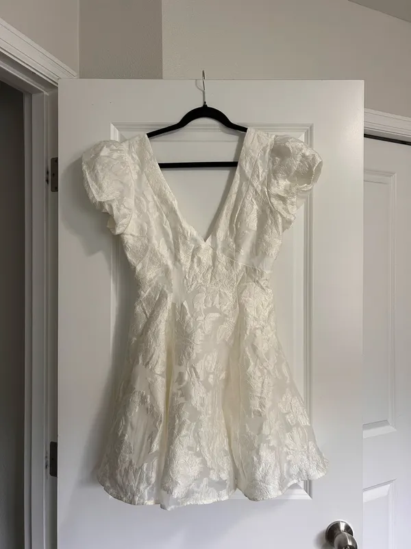 New Showpo Brailey Mini Dress Puff Sleeve Fit and Flare Dress - Small MSRP $119 - Image 5