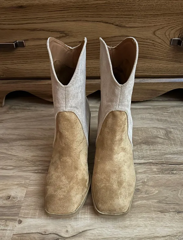 Gucci Ankle Boots - Image 2