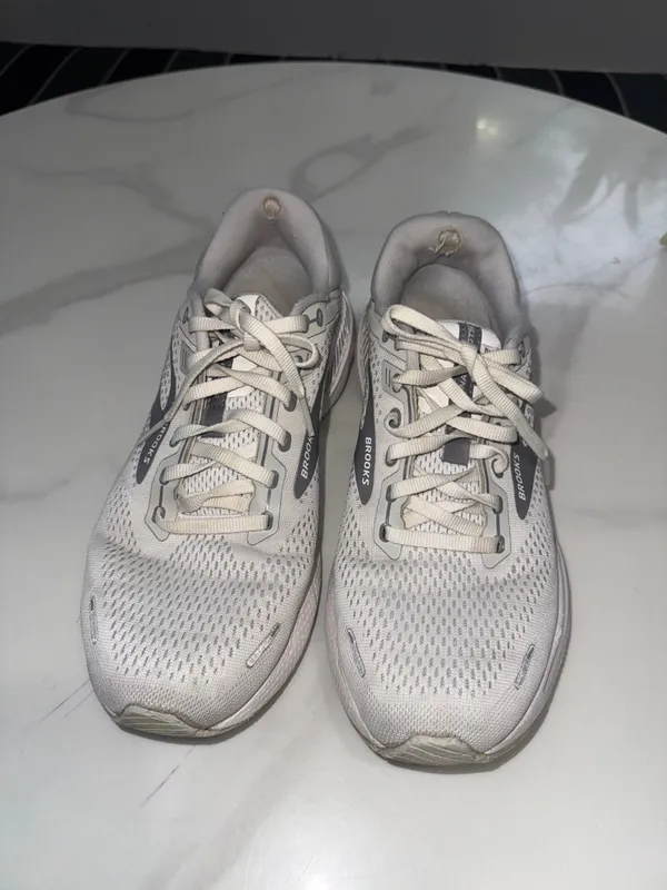 Brooks Women's Adrenaline GTS Running Shoes - Light Gray/Off-White - Image 2