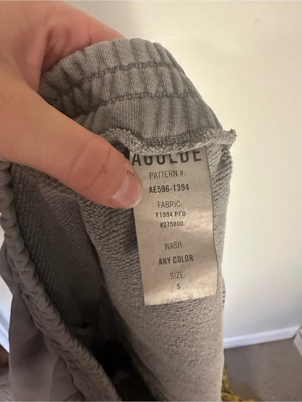 NWOT Agolde mini sweatshorts grey small - Image 5
