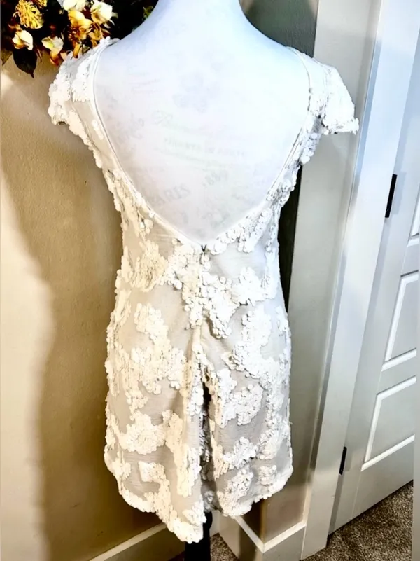 Dress the Population Brooke White Sequin Illusion Mesh Cap Sleeve Dress Sz XS💛 - Image 4