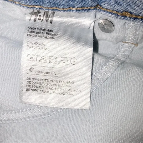 H&M size 8 denim cutoff shorts - Image 5
