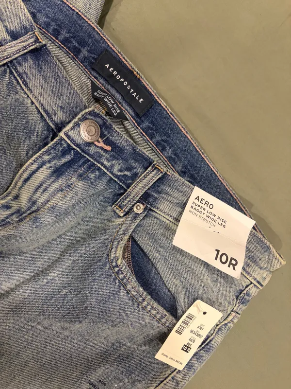 Aeropostale Jeans - Image 2