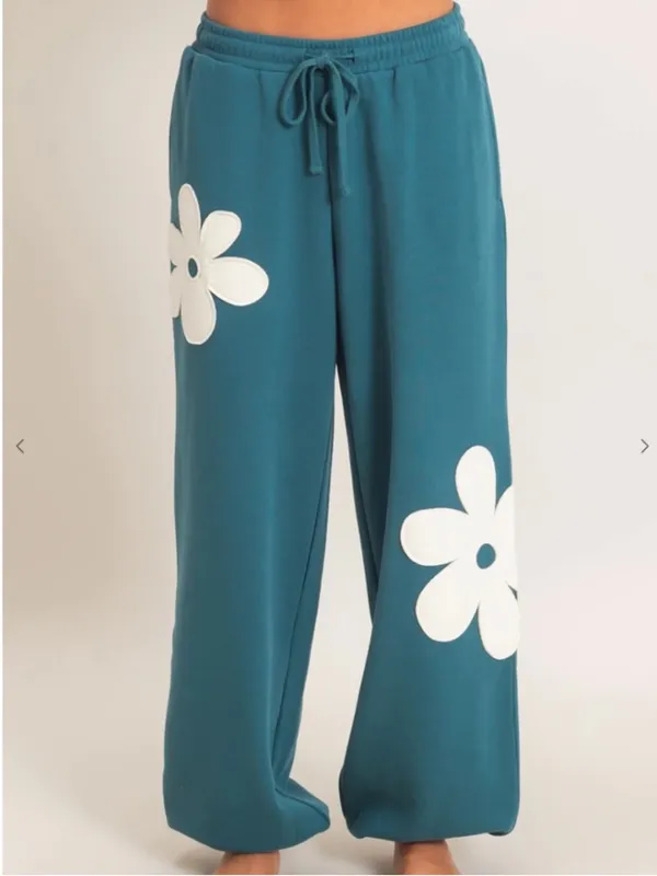 Double Zero Teal Floral Appliqué Sweatshirt Jogger Lounge Travel Set - Image 7