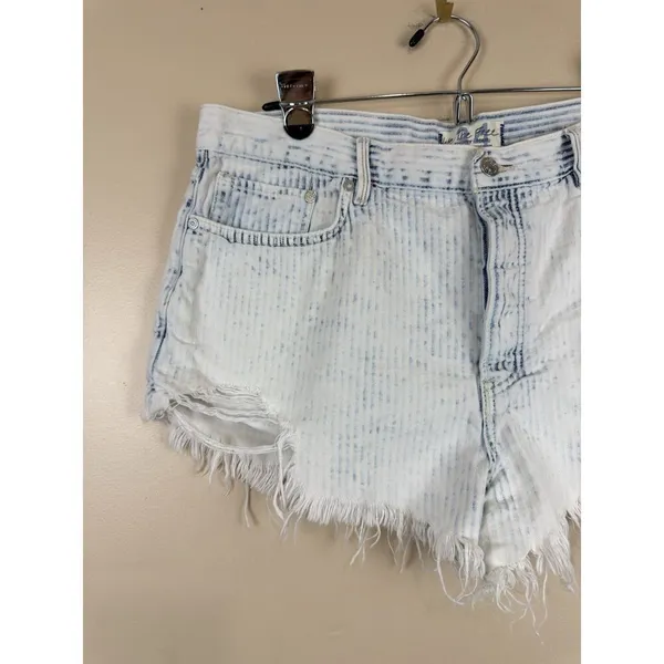 We the Free People Size 34 Jean Shorts Distressed Button-Fly Frayed Hems Hi-Rise - Image 3