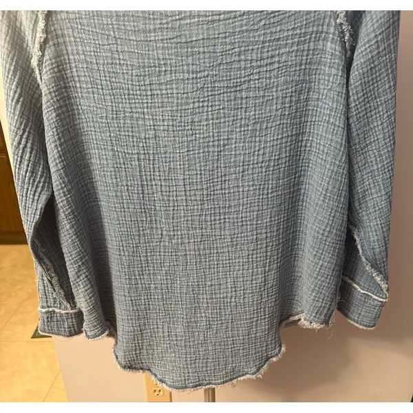 Aerie Women's Blue Gauze Button Down Long Sleeve Shirt Size XS - Image 6