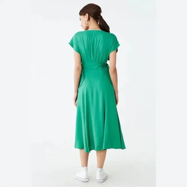 ✨ Button-Front Midi Dress✨ - Image 2