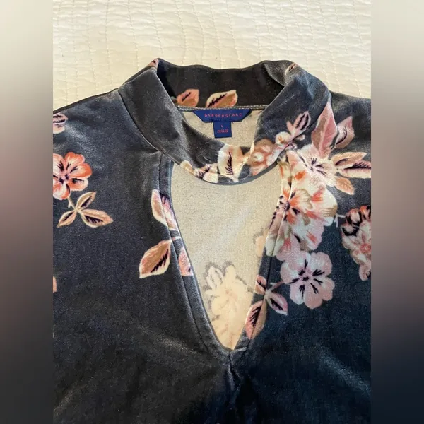 Aeropostale Velvet Top - Image 3