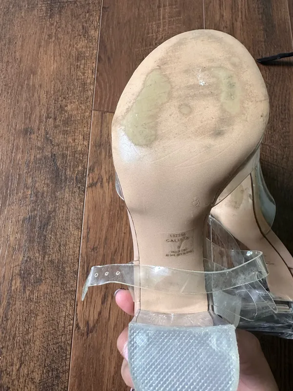 Heels Tan Size 8 - Image 3