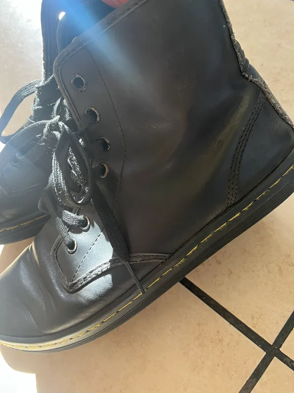 Dr. Martens Shoreditch Shoes - Image 4
