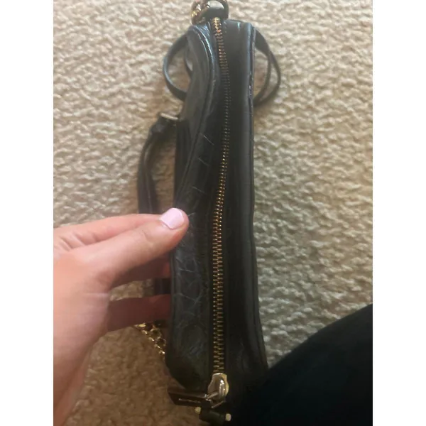 Crossbody Michael kors black purse bag - Image 3