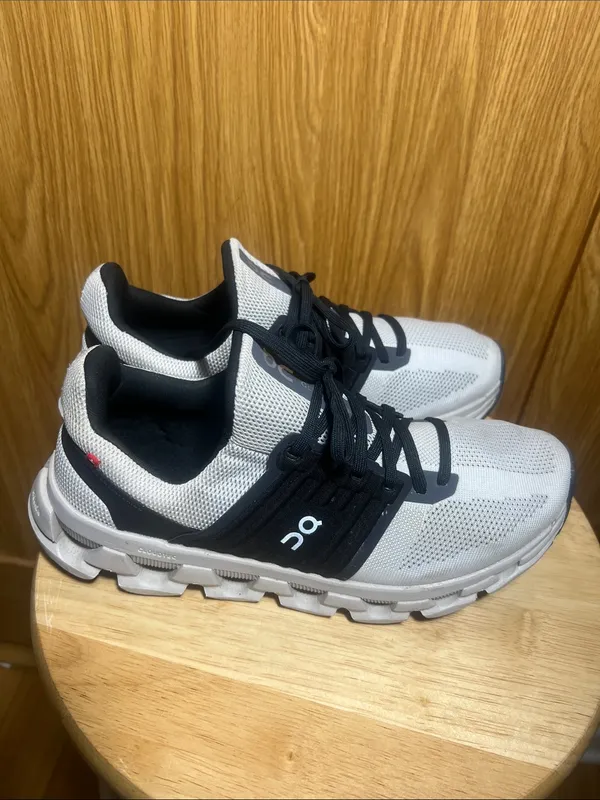 On Running Light Gray and Black Men's Athletic Running Shoes - Image 4