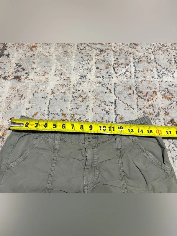 BDG Urban Outfitters baggy Y2K Cargo pants size medium - Image 5