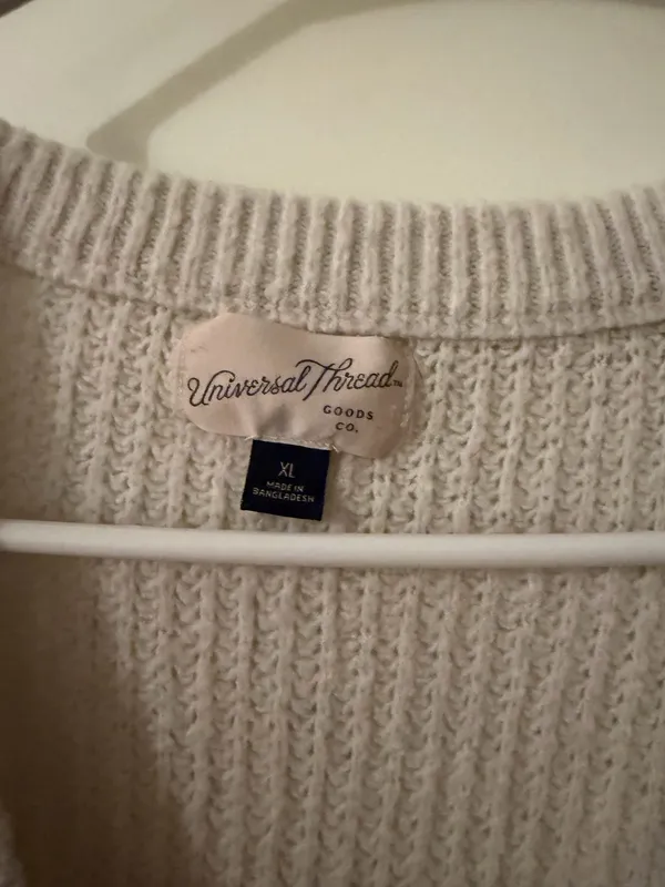 Universal Threads cream cable knit sweater - Image 3