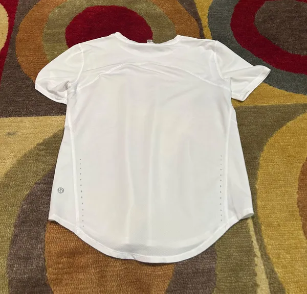Lululemon White High Neck Running and Training T Shirt Short Sleeve Size 4 - Image 3