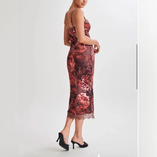 NEW Meshki Floral Lace Up Satin Midi Dress Women’s Size Large - Image 2