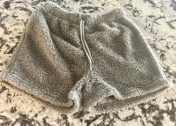 Womens Sexy Warm Fuzzy Fleece Cropped Lounge Two- Piece Set Size Small - Image 8
