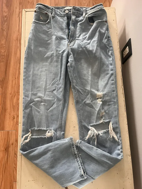Abercrombie Jeans - Image 2