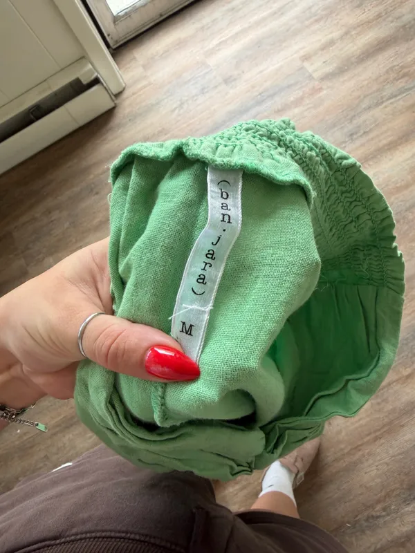 Boutique Green Flowy Pants Size M - Image 2