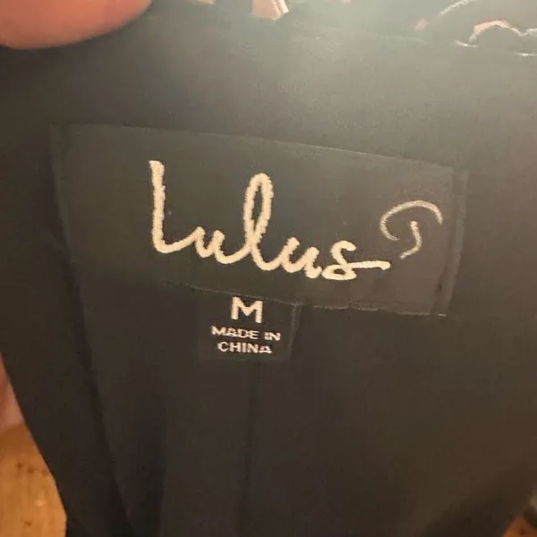 Lulu’s Tell Me chic minimalist sleeveless little black dress - Image 4
