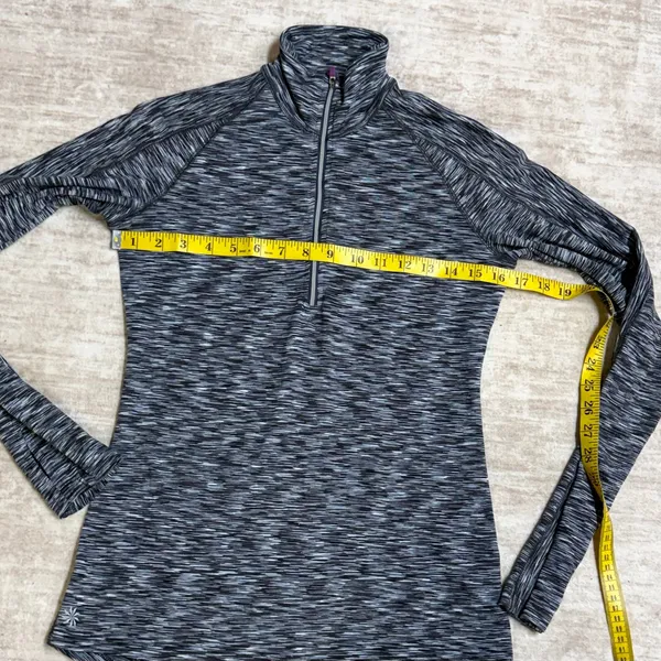 Athleta Women’s XXS Gray Long Sleeve Athletic Top Running Athleisure Pocket - Image 2