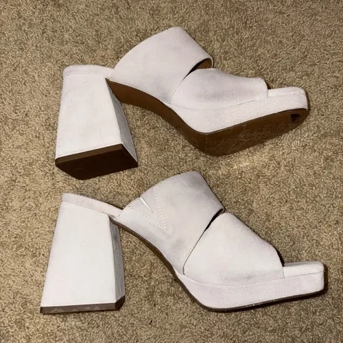 Free People Love‎ is Everywhere suede leather ivory block heel sandals 37.5 cre - Image 5