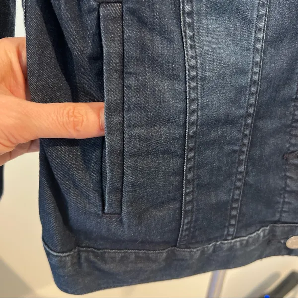 Cremieux Dark Blue Jean Jacket Shirt w/ Silver Buttons women’s size S - Image 5