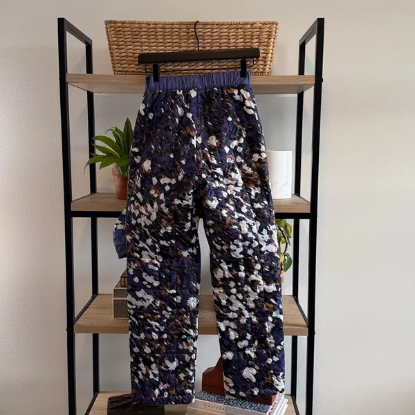NWT The North Face Mid-Rise Insulated Quilted Circaloft Pant Cave Blue Print, XS - Image 9