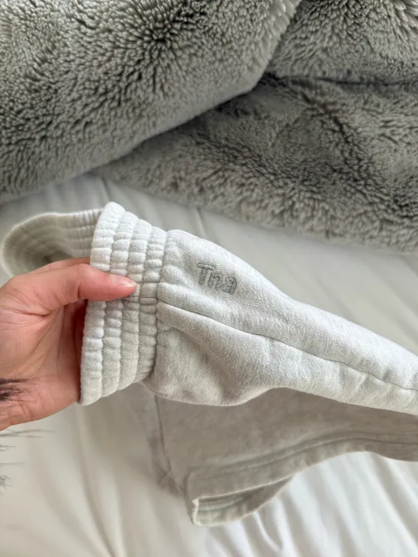 Aritzia tna sweatshorts - Image 5