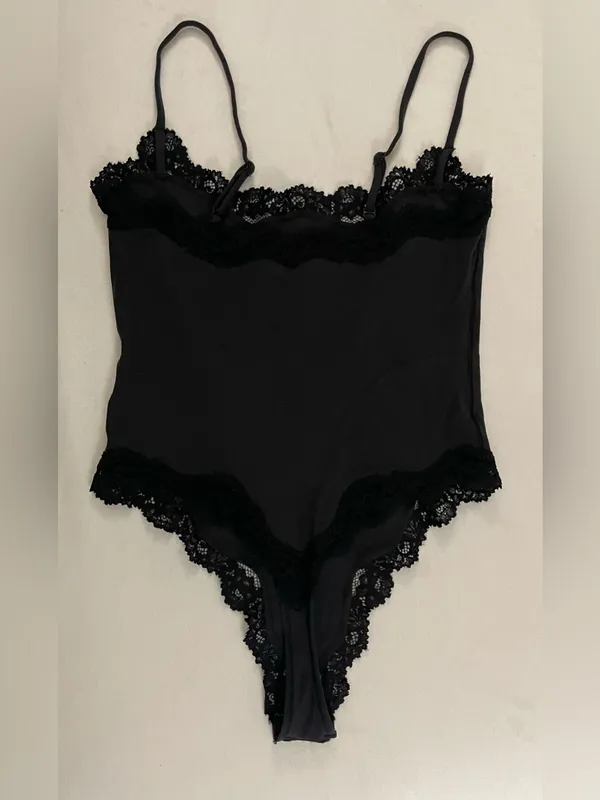 SKIMS Fits Everybody Black Cami Lace-Trim Bodysuit Size S - Image 5