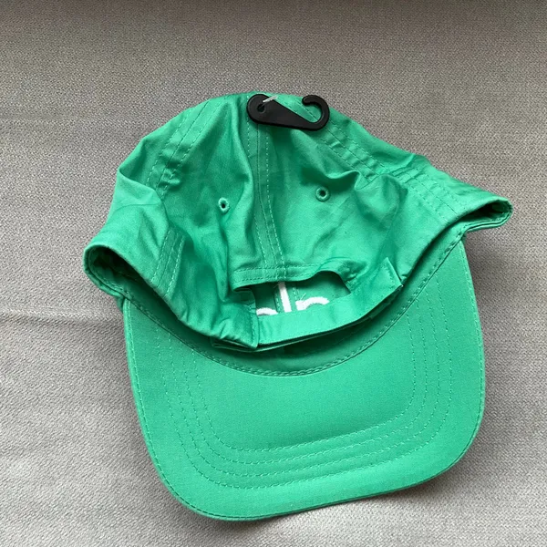 Alo Yoga Off-Duty Cap Green Lettuce/White - Image 5