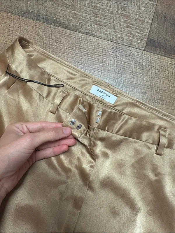 Babaton Aritzia Refined Satin Cargo Trouser Pants Size 14 - Image 5