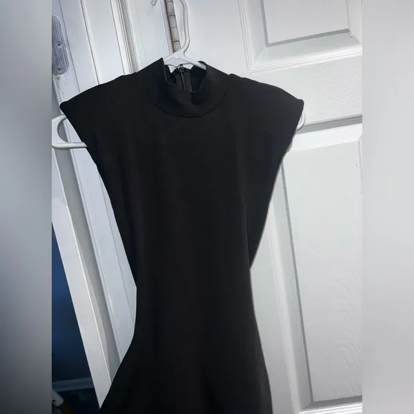 Pretty Little Thing Dress Shape Black Padded Shoulder Midi Size 0 Women PLT - Image 5