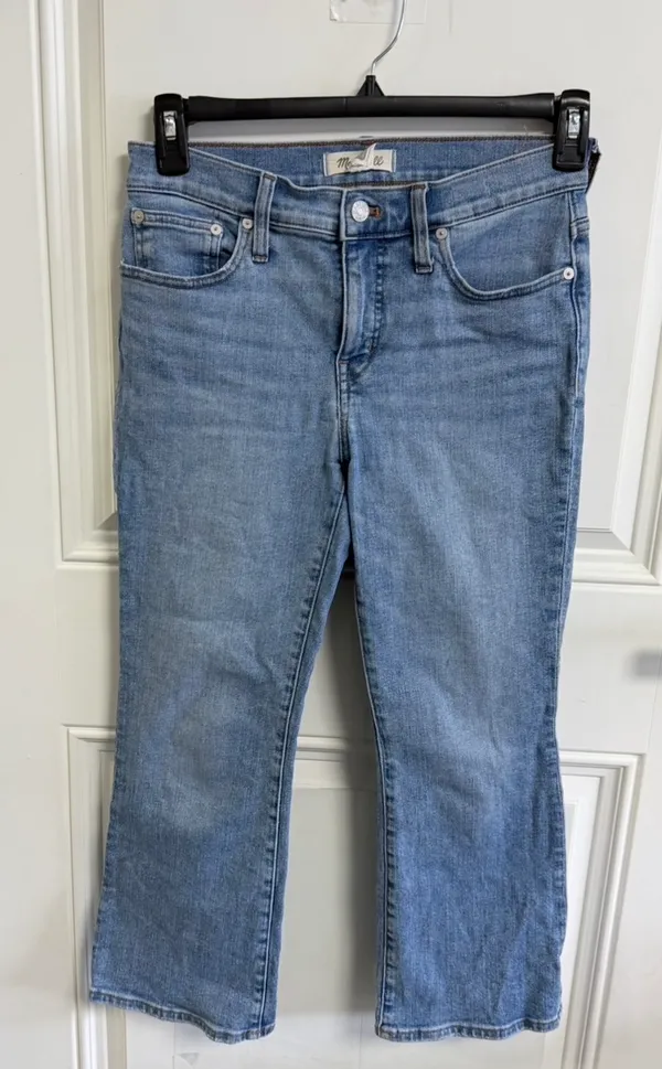✨ Madewell Mid-Rise Kick Out Jeans - Size 26P (Petite) ✨ - Image 4