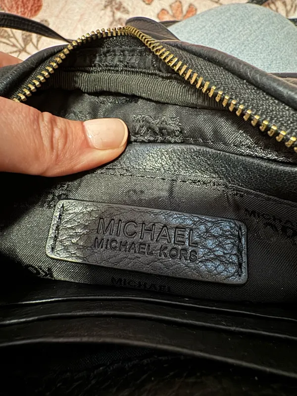 Michael Kors small purse - Image 3