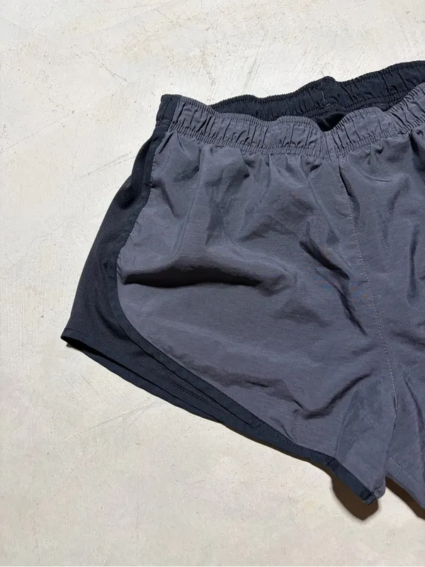 Nike Women’s charcoal and Black Running Shorts large - Image 5